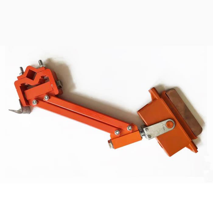 Insulated Conductor Busbar Current Collector