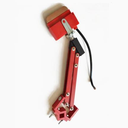 Sliding Contact Line Current Collector